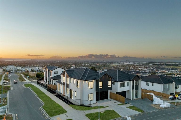 Photo of property in 19 Aklander Rise, Flat Bush, Auckland, 2019