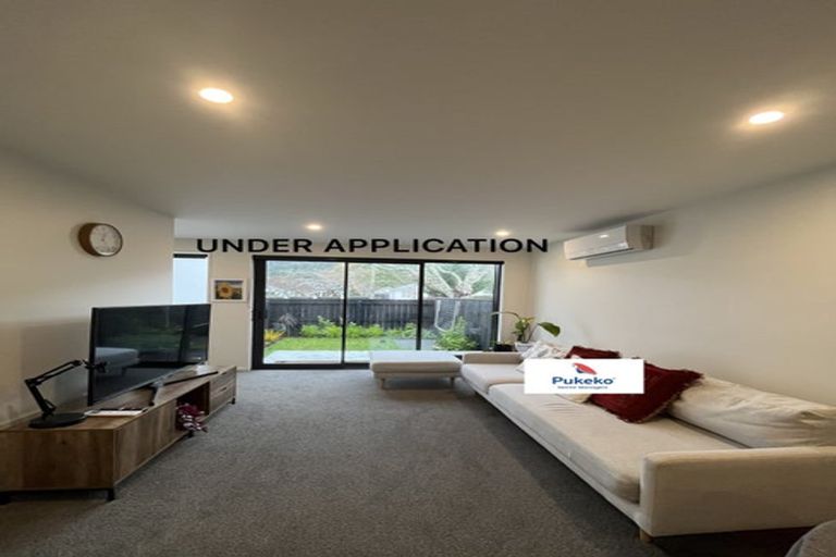 Photo of property in 2/48 Glen Road, Stokes Valley, Lower Hutt, 5019