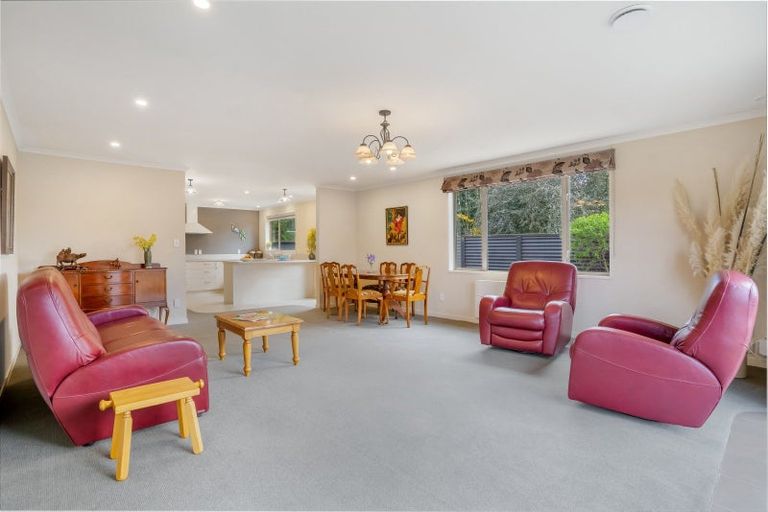 Photo of property in 96 Park Street, Winton, 9720