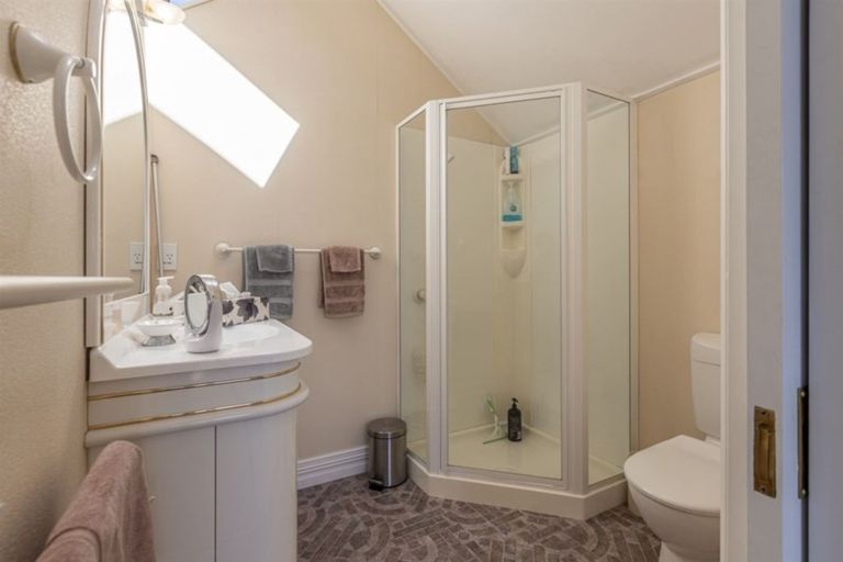 Photo of property in 15a Montgomery Terrace, Hokowhitu, Palmerston North, 4410