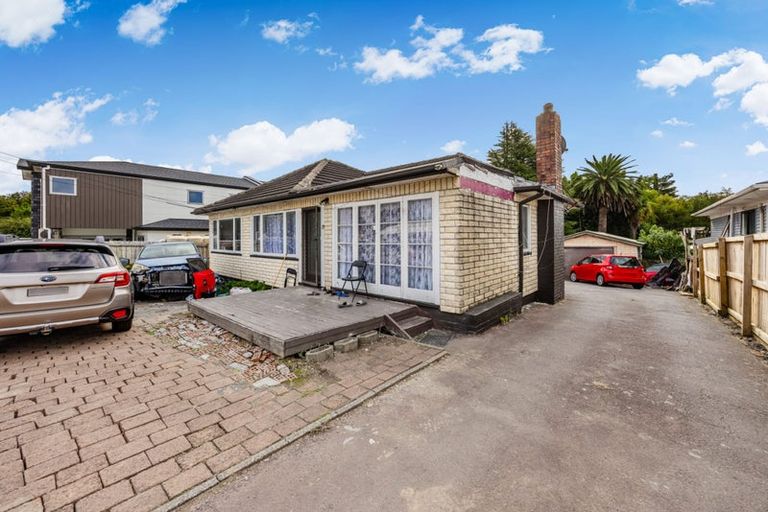 Photo of property in 27 Landon Avenue, Mangere East, Auckland, 2024
