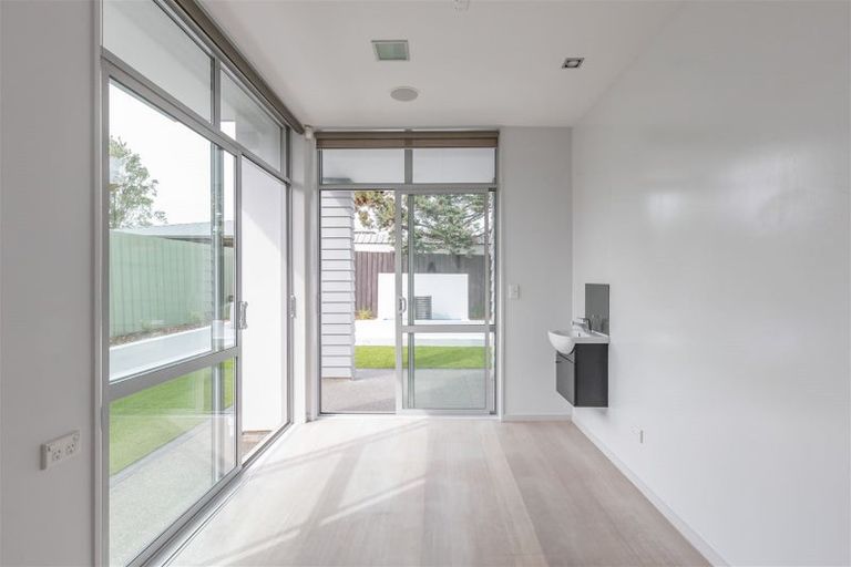 Photo of property in 8a Rotherham Street, Riccarton, Christchurch, 8041