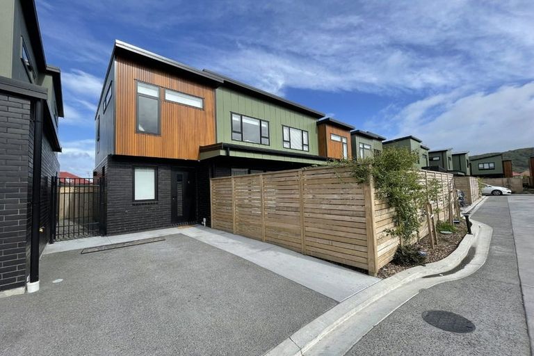 Photo of property in 5/7 Johnston Grove, Taita, Lower Hutt, 5011