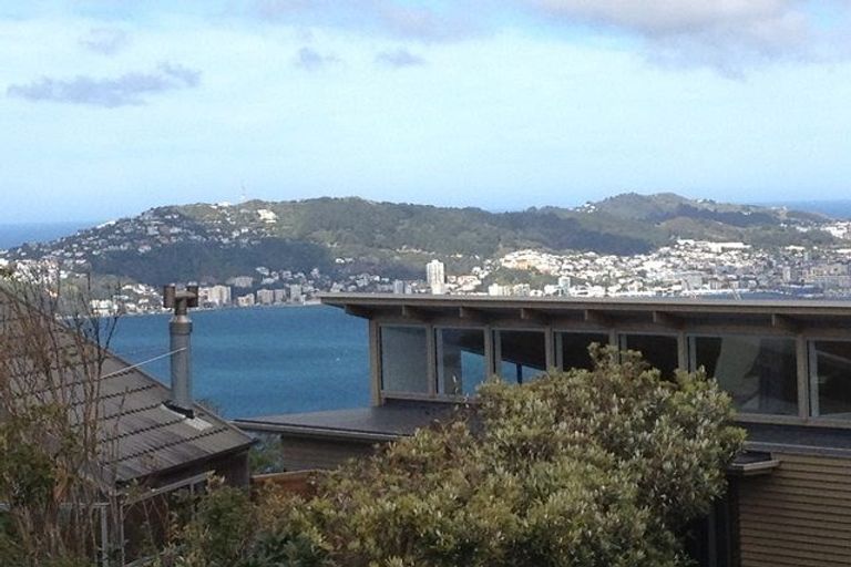 Photo of property in 1a Clive Road, Khandallah, Wellington, 6035