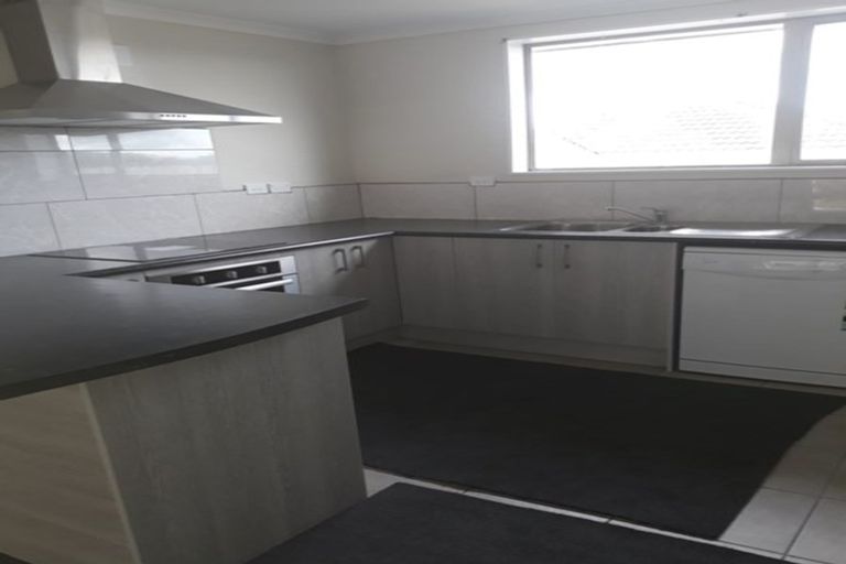 Photo of property in 29 Kathleen Reece Place, Waiuku, 2123