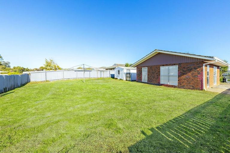 Photo of property in 68 Chelburn Crescent, Mangere East, Auckland, 2024