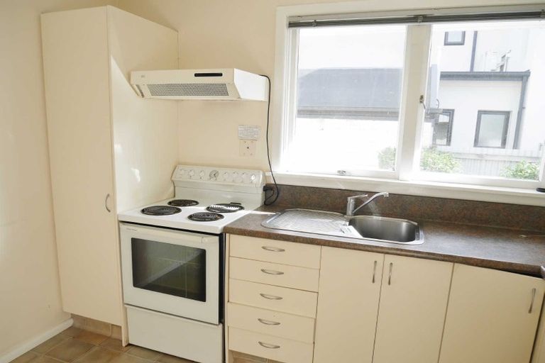 Photo of property in 10 Darvel Street, Riccarton, Christchurch, 8011