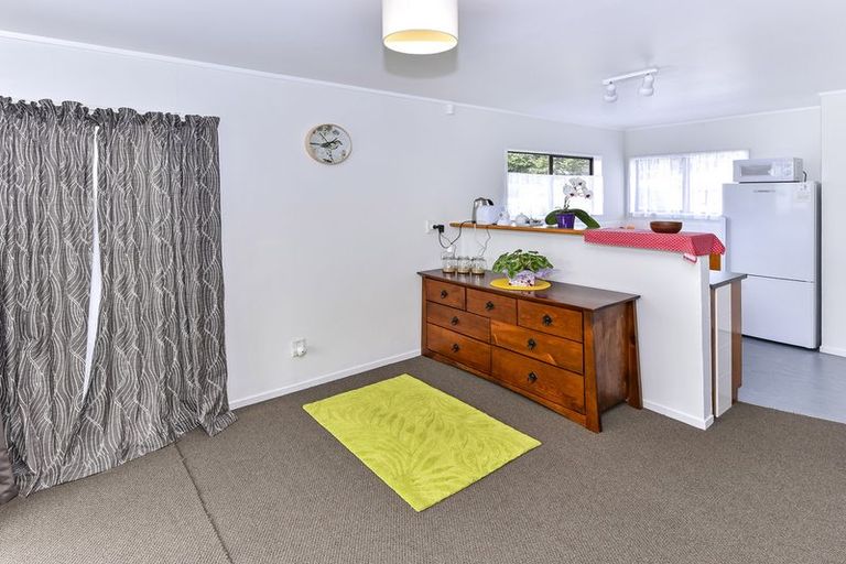 Photo of property in 2/19 Smiths Avenue, Papakura, 2110