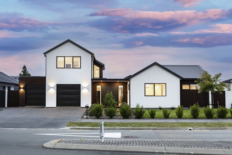 Photo of property in 28 Glenturret Drive, Casebrook, Christchurch, 8051