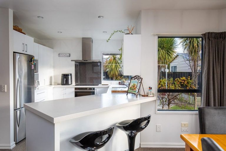 Photo of property in 6 Albert Drive, Clyde, 9330