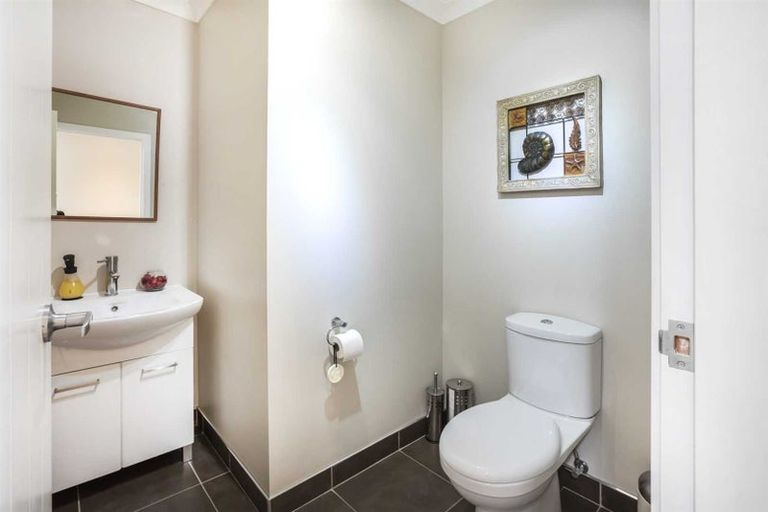 Photo of property in 7 Tasman Close, Aotea, Porirua, 5024