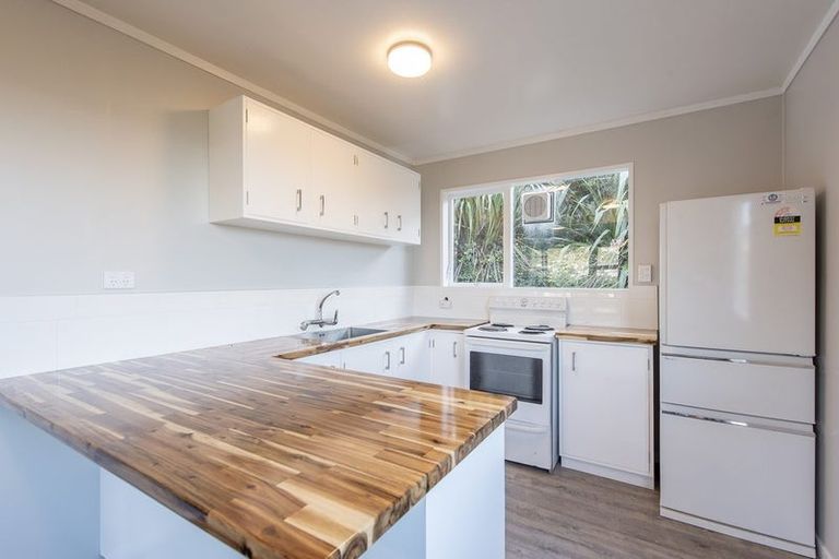 Photo of property in 41 Chartwell Drive, Crofton Downs, Wellington, 6035