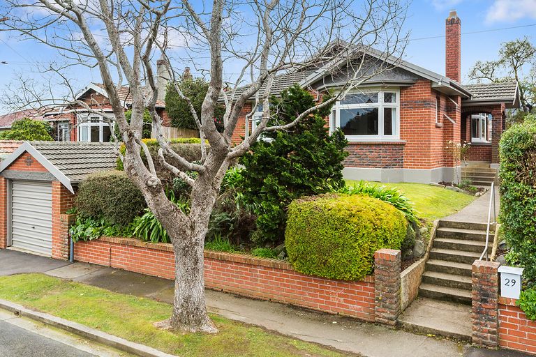 Photo of property in 29 Grandview Crescent, Opoho, Dunedin, 9010