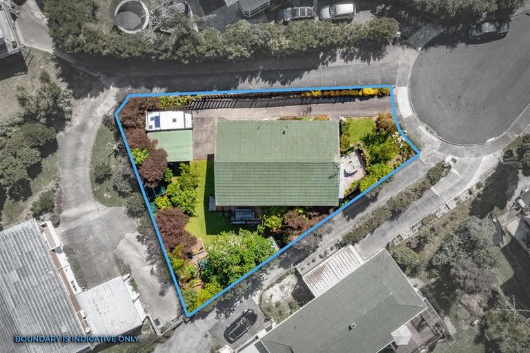 Photo of property in 5 Chevron Place, Castor Bay, Auckland, 0620