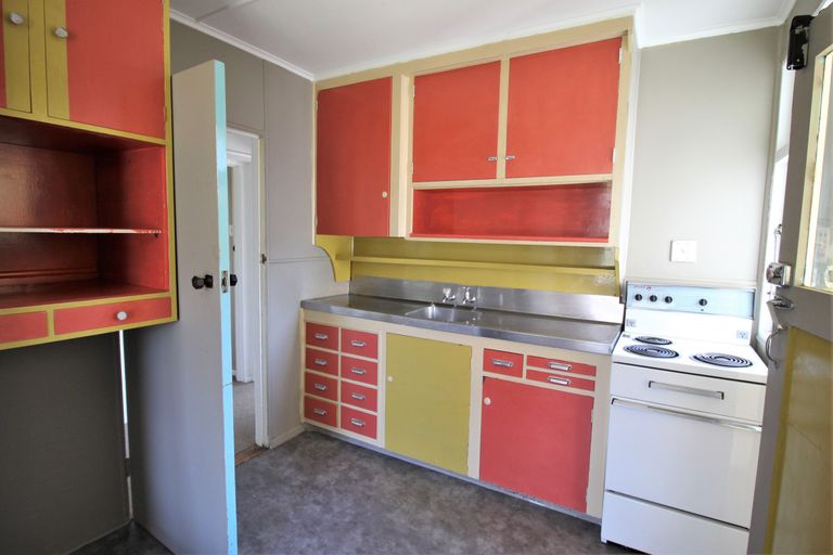 Photo of property in 43 Newcastle Street, Clyde, 9330