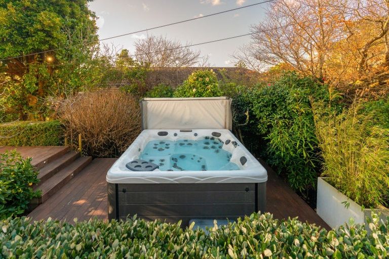 Photo of property in 49 Messines Road, Karori, Wellington, 6012