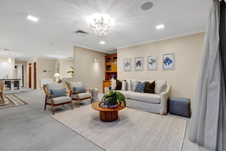 Photo of property in 1a French Street, Moturoa, New Plymouth, 4310