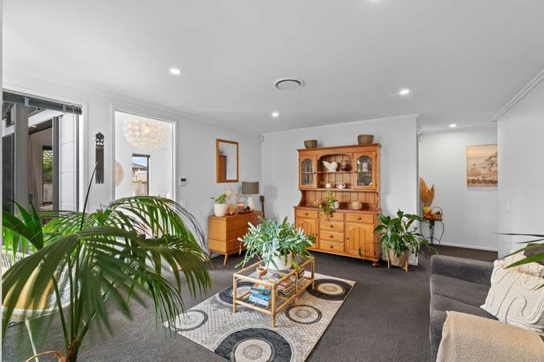 Photo of property in 20 Mcneish Place, Pokeno, 2402