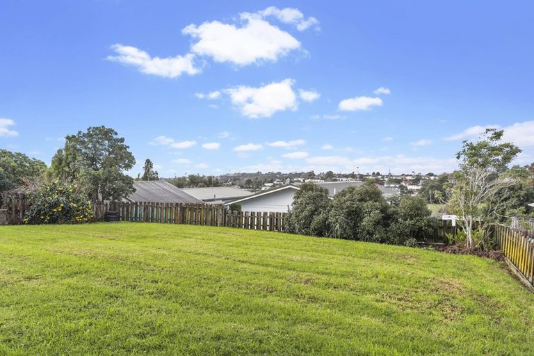 Photo of property in 217 Glengarry Road, Glen Eden, Auckland, 0602