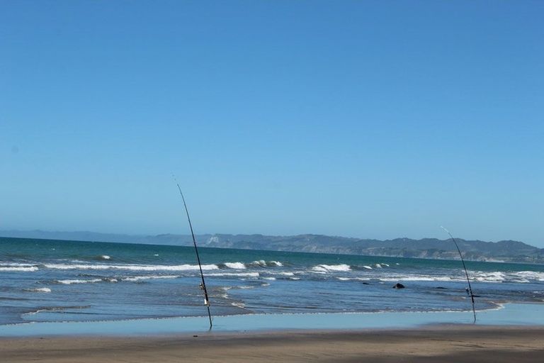 Photo of property in 25-27 Onaero Beach Road, Onaero, Waitara, 4383