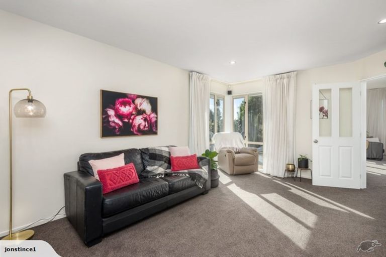 Photo of property in 96 Broadhaven Avenue, Parklands, Christchurch, 8083