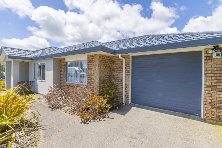 Photo of property in 114a Arawhata Road, Paraparaumu, 5032