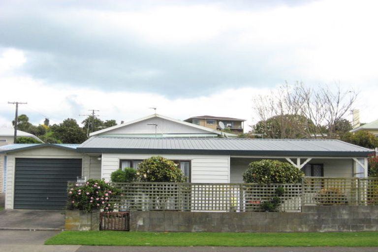 Photo of property in 2/192 Ngamotu Road, Spotswood, New Plymouth, 4310