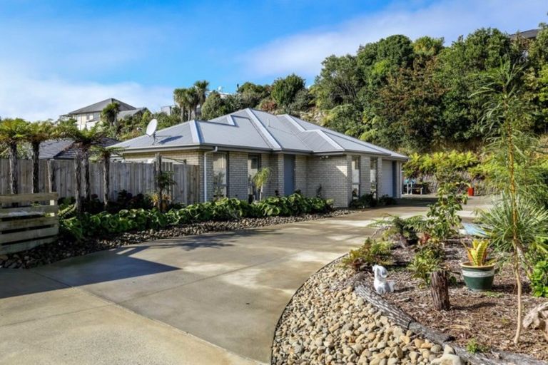 Photo of property in 15a Frederick Place, Whalers Gate, New Plymouth, 4310