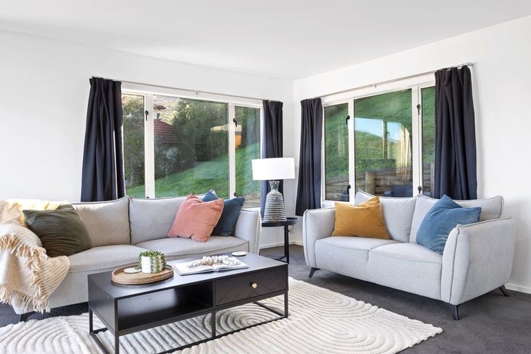 Photo of property in 16 Dudley Road, Lyttelton, 8082