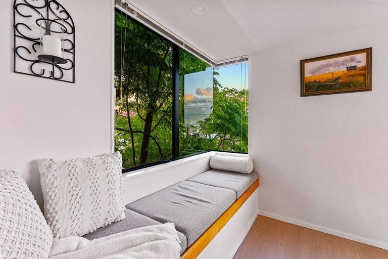 Photo of property in 43 Braemar Road, Rothesay Bay, Auckland, 0630