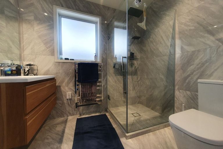 Photo of property in 1/20 Selwyn Road, Cockle Bay, Auckland, 2014