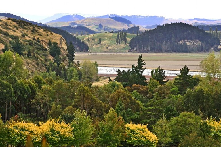 Photo of property in 107 Ballantyne Road, Poraiti, Napier, 4182