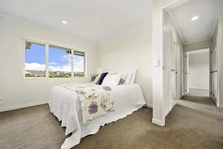 Photo of property in 2/10 Salford Crescent, Flat Bush, Auckland, 2019