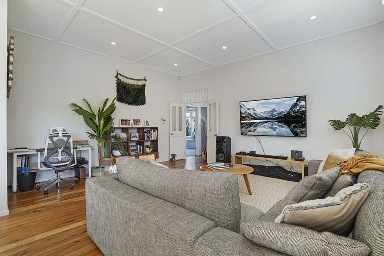 Photo of property in 8a Bains Avenue, Hamilton East, Hamilton, 3216