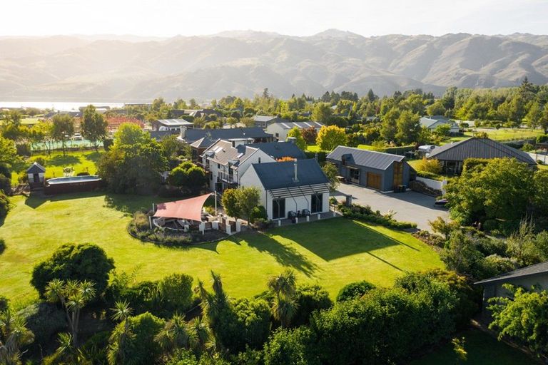 Photo of property in 10 Roberts Drive, Cromwell, 9310