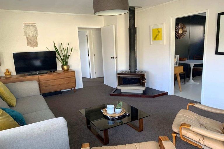 Photo of property in 2/2 Vari Place, Bayview, Auckland, 0629