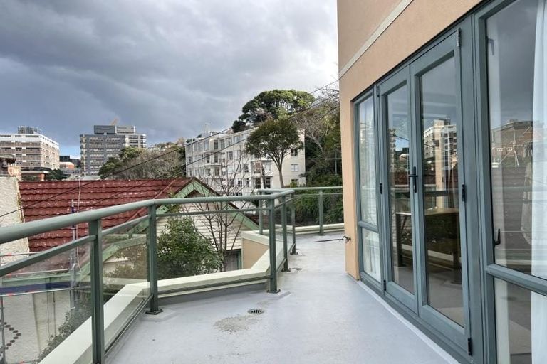 Photo of property in 12/80 Salamanca Road, Kelburn, Wellington, 6012