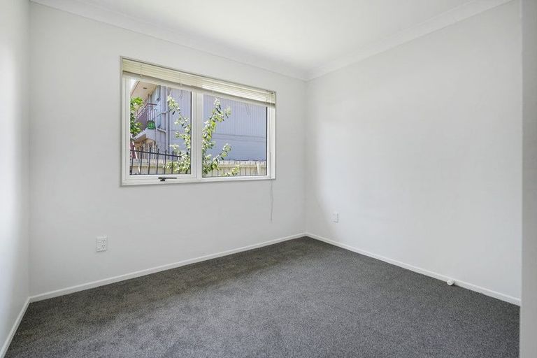 Photo of property in 67a Avenue Road, Otahuhu, Auckland, 1062
