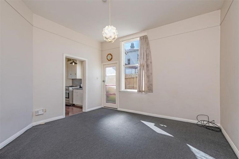 Photo of property in 4a/8 Howard Street, Mount Cook, Wellington, 6021