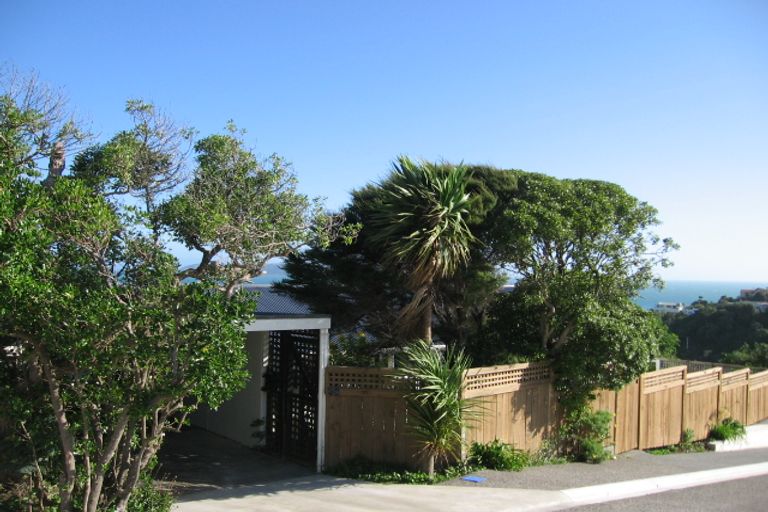 Photo of property in 36 Roys Road, Plimmerton, Porirua, 5026