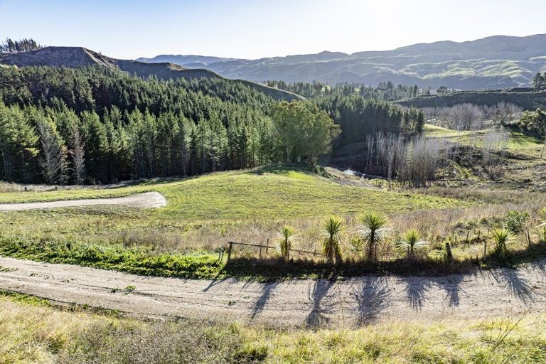 Photo of property in 1000 Kahuranaki Road, Kahuranaki, 4295