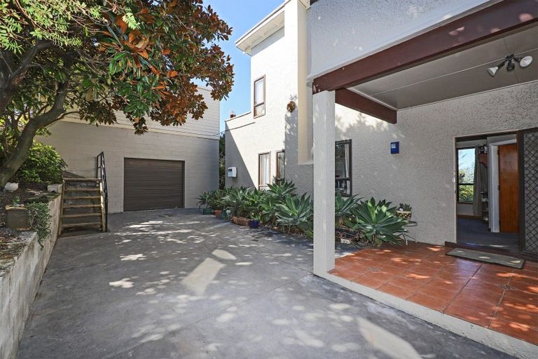 Photo of property in 17 Simla Terrace, Hospital Hill, Napier, 4110