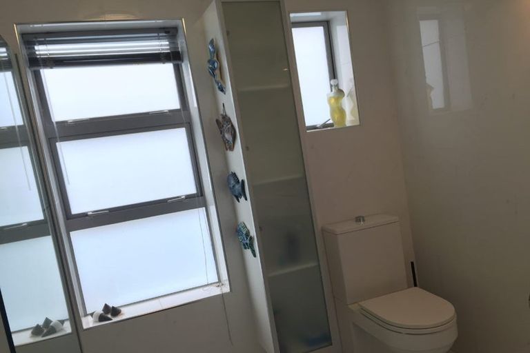 Photo of property in 10/10 Blomfield Spa, Takapuna, Auckland, 0622