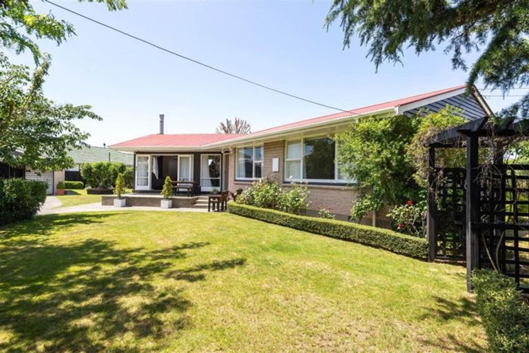 Photo of property in 30 Appleby Crescent, Burnside, Christchurch, 8053