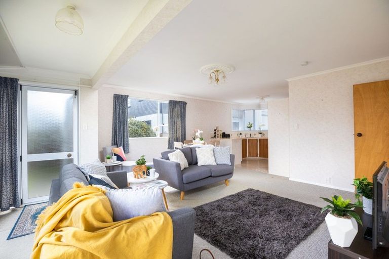 Photo of property in 2/12 Newton Street, Fitzroy, New Plymouth, 4312