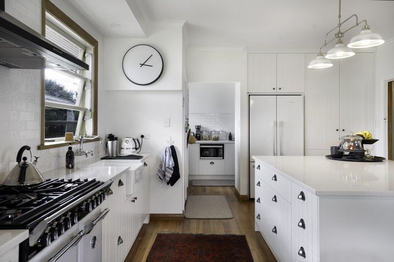 Photo of property in 13 Cambridge Road, Martinborough, 5711