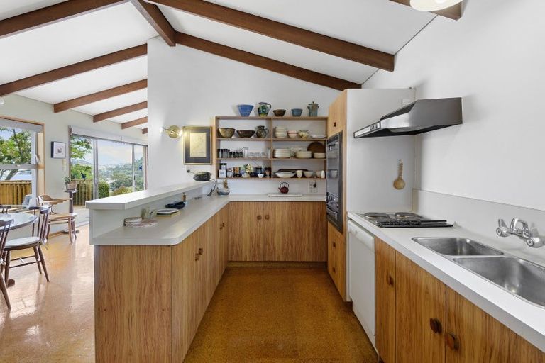 Photo of property in 11 Ngaio Lane, Charteris Bay, Lyttelton, 8971