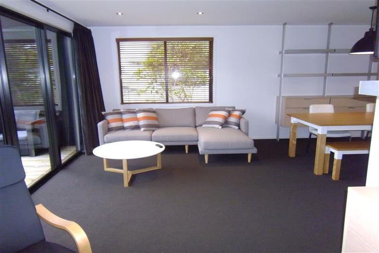 Photo of property in 9a-e Moulton Street, Moturoa, New Plymouth, 4310