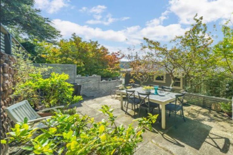 Photo of property in 121 Wainuiomata Road, Wainuiomata, Lower Hutt, 5014