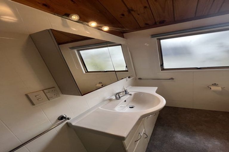 Photo of property in 48 Mulberry Street, Maungaraki, Lower Hutt, 5010